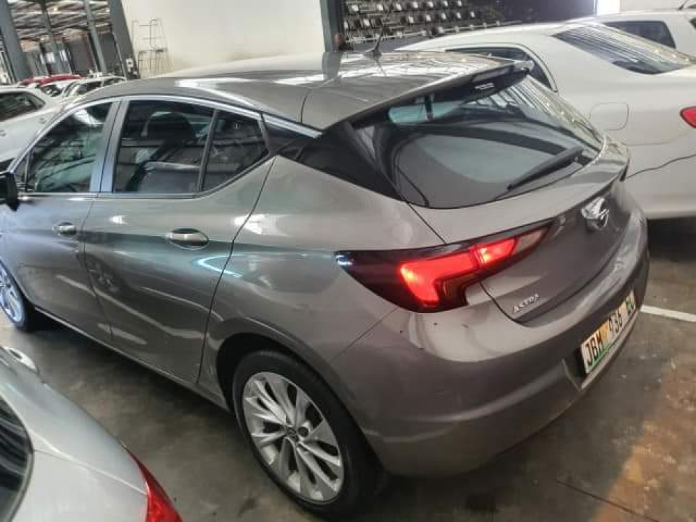 2019 VOLKSWAGEN POLO VIVO 1.4 COMFORTLINE (5DR)