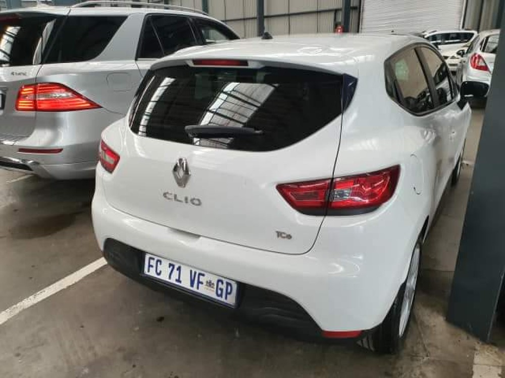 2016 VOLKSWAGEN POLO 1.6 COMFORTLINE 5DR