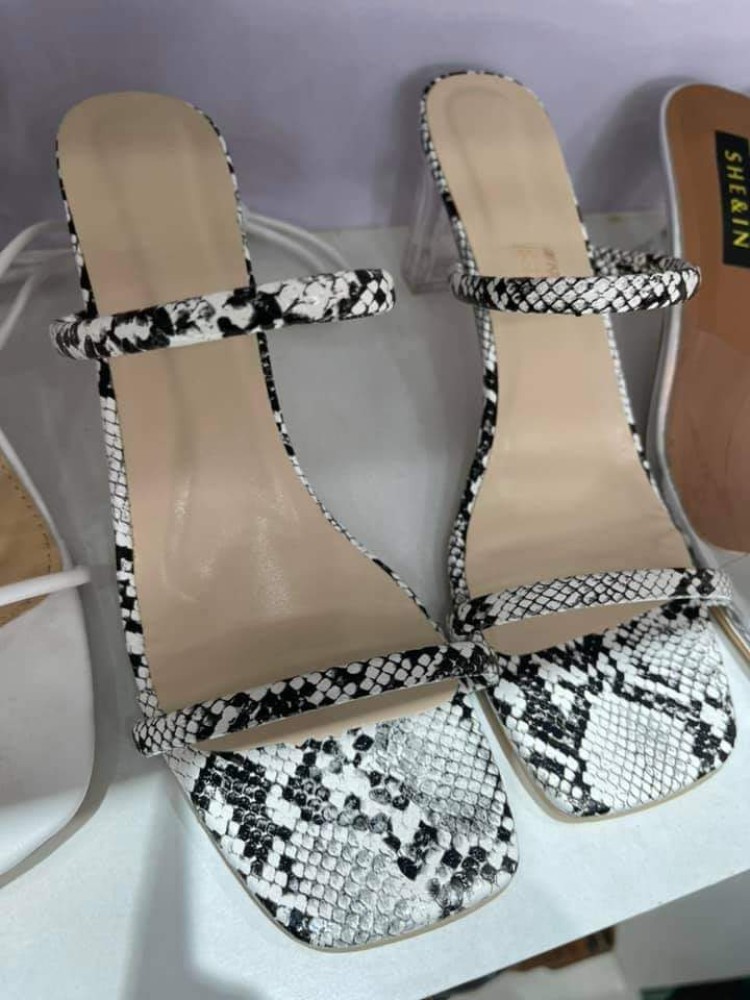 Women Fashion shoe's