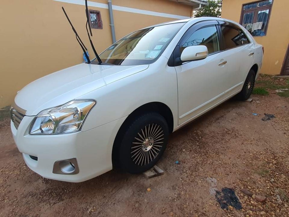 Toyota Premio Car