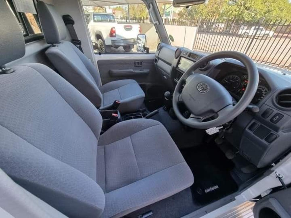 2019 Toyota Land Cruiser 79 4.5D-4D LX V8 - R110 000.00